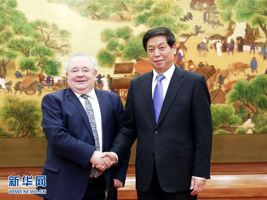栗战书1.jpg
